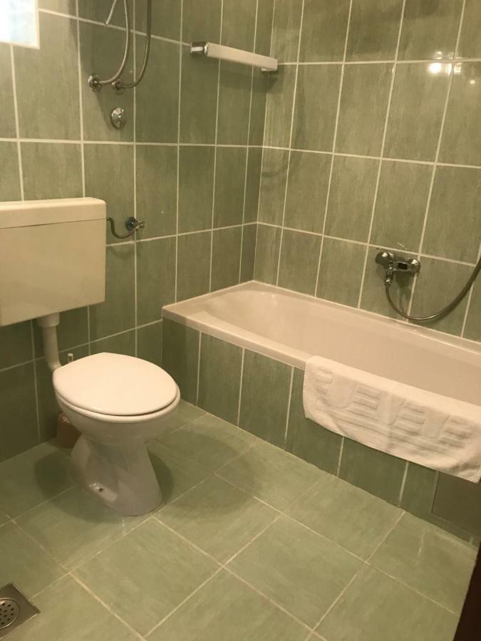 Apartment Pulic Rab Town Esterno foto